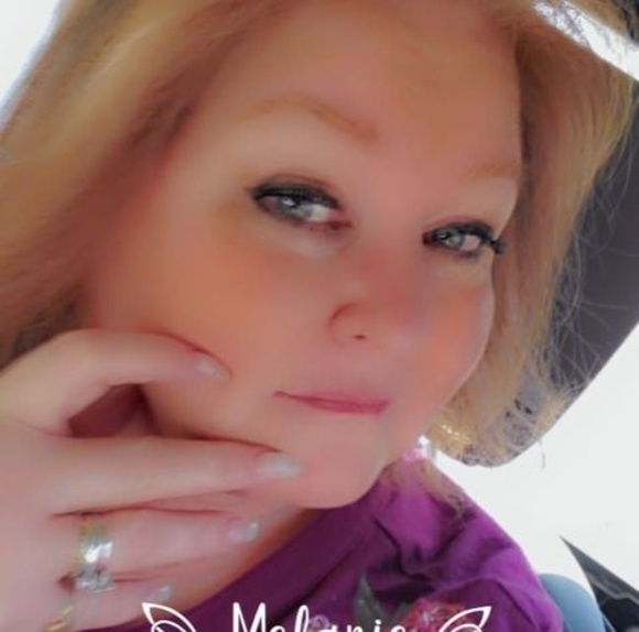 Meet your Posher, Melanie - Picture 1 of 1